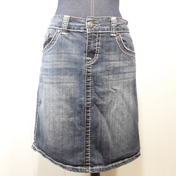 Hot to trot jean skirt size small - Picture 1 of 10